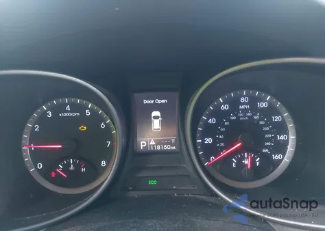 2016 Hyundai Santa Fe Sport 2.4L z USA, uszkodzony, nr VIN 5XYZUDLB6GG365528